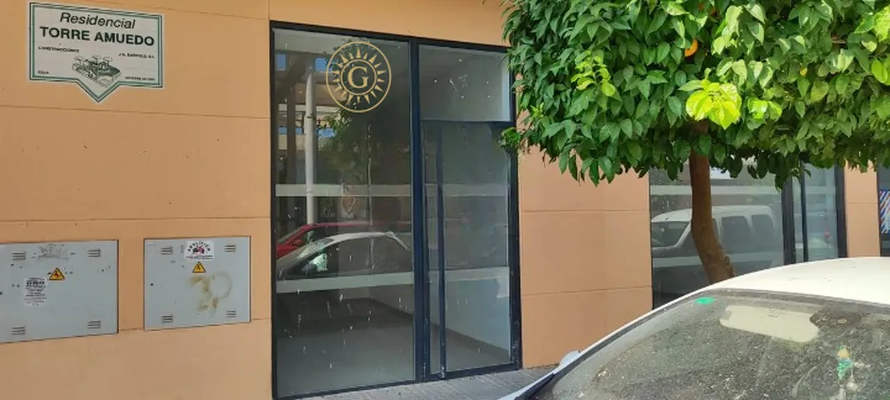 Fachada Principal del Local Comercial